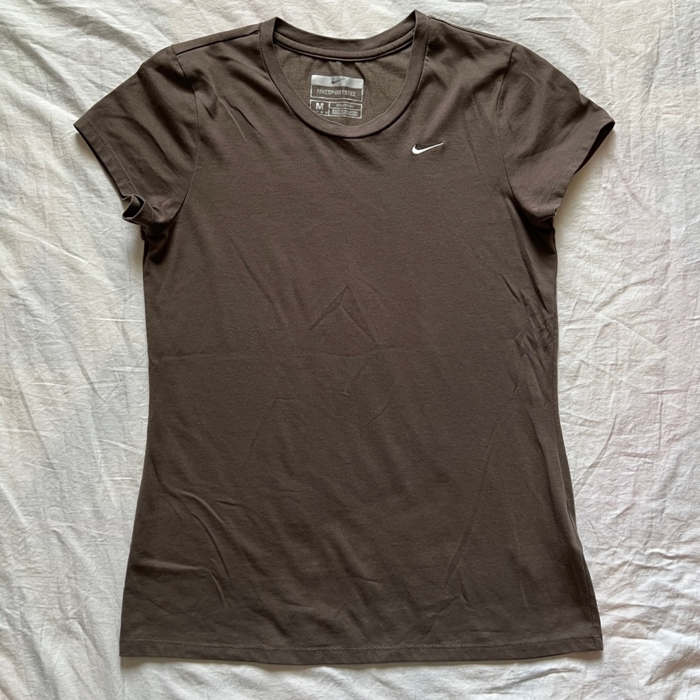 Nike | FitDry Women’s Brown T-shirt - Size M